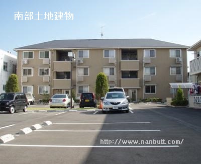 建物外観　2007年12月築の軽量鉄骨造☆