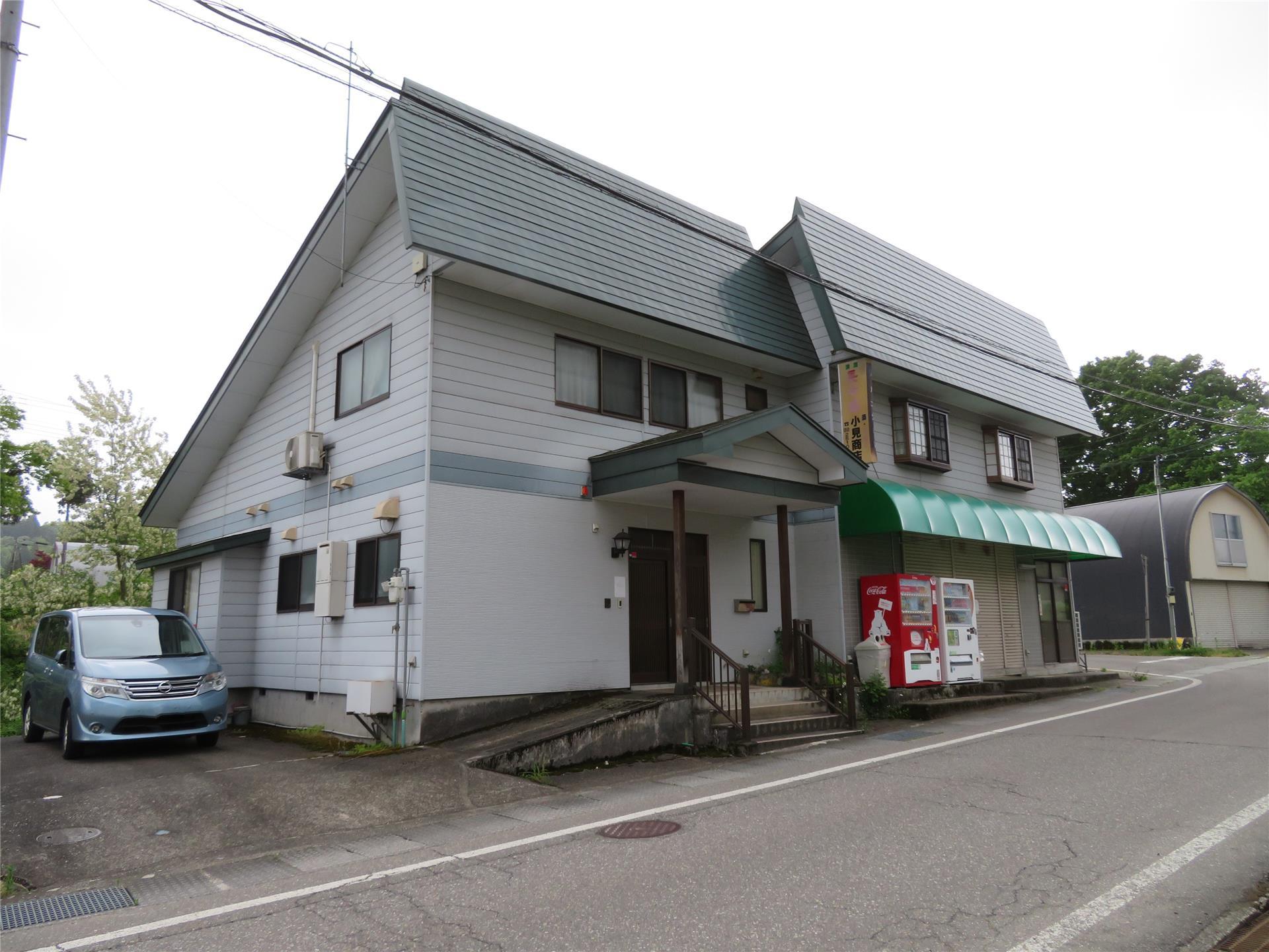 川口田麦山店舗兼用住宅の建物外観