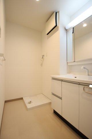 洗面設備　広い洗面スペース