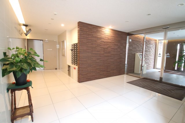 ロビー　建物の内部です