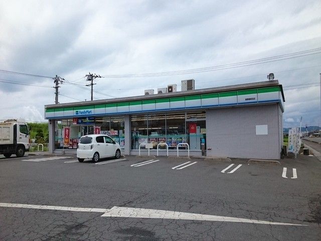 【倉敷市連島町鶴新田のアパートのコンビニ】