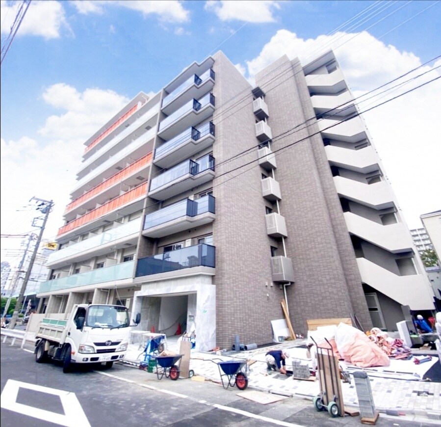 【ラグゼナ東陽町の建物外観】