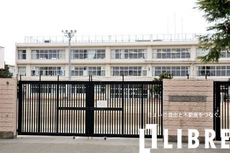 【立川市幸町のアパートの中学校】