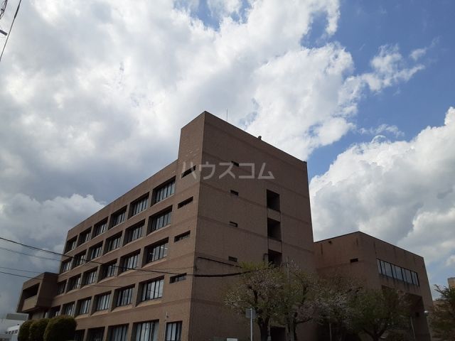 役所　伊勢原市役所（役所）まで623m