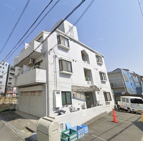 【トラッディ吹田IIIの建物外観】