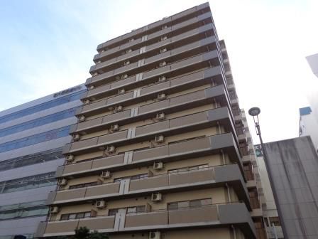 【大阪市淀川区西宮原のマンションの建物外観】