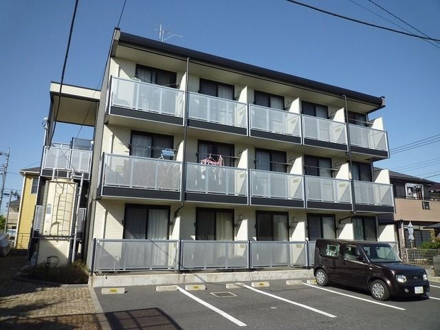 【東松山市若松町のアパートの建物外観】