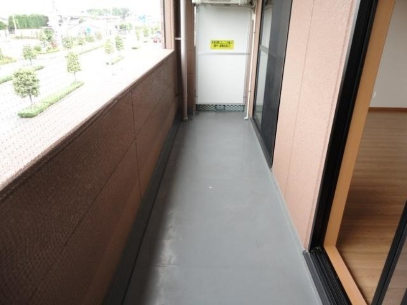 バルコニー　図面と現状に相違がある場合には現状を優先