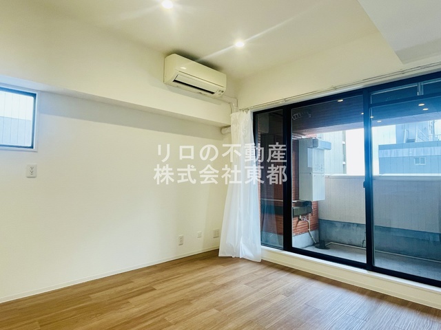 居室・リビング　自由に家具を配置できる広々としたリビングです♪