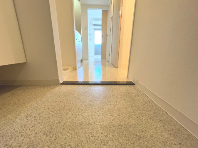 玄関　詳細は、RISUMO江坂本店→06-6155-7137まで♪