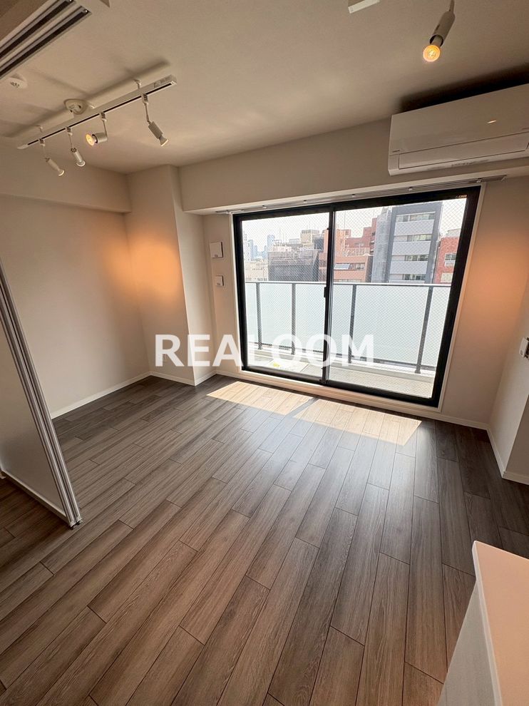 居室・リビング　写真と現況が異なる場合は現況優先となります。