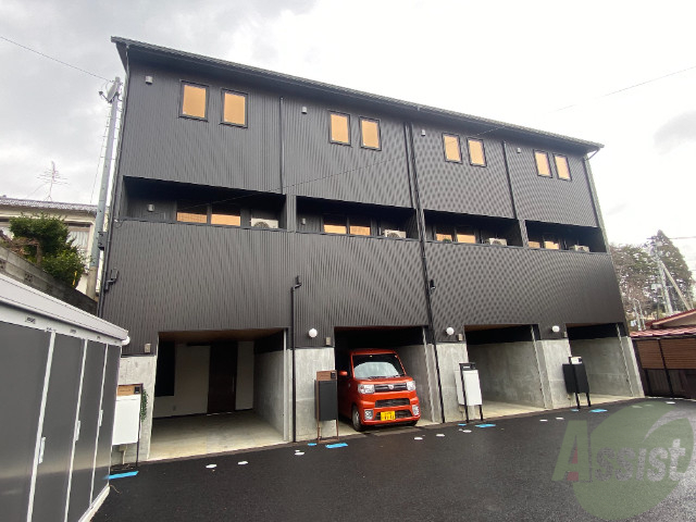 建物外観　仙台市青葉区国見４（ガレージハウス東北福祉大駅前）