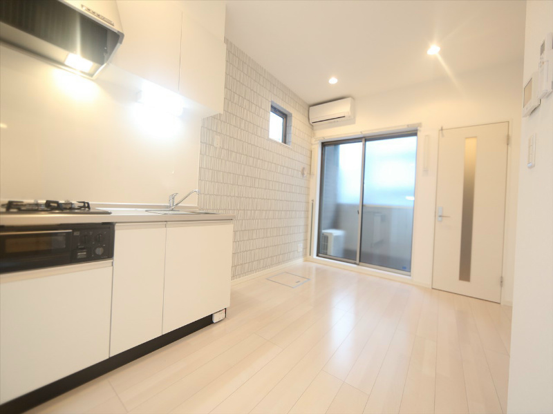 居室・リビング　LDK8.8帖　洋室3.9帖　ロフト5.2帖　同仕様写真