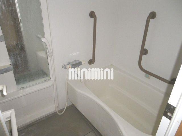 バス・シャワールーム　お風呂で１日の疲れを癒してください。