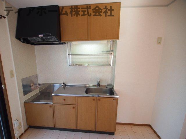 キッチン　コンパクトなキッチンで掃除もラクラク