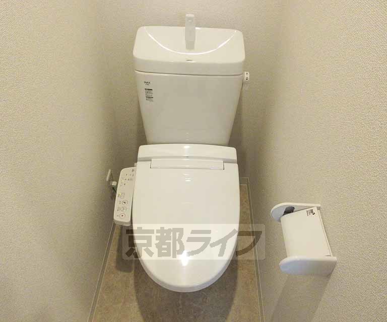 トイレ　ウォシュレット付きです