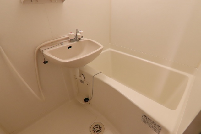 バス・シャワールーム　※別室の参考写真の為、現況優先です。