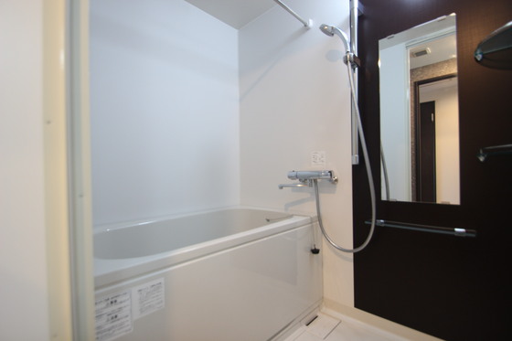 バス・シャワールーム　※別のお部屋の写真です。