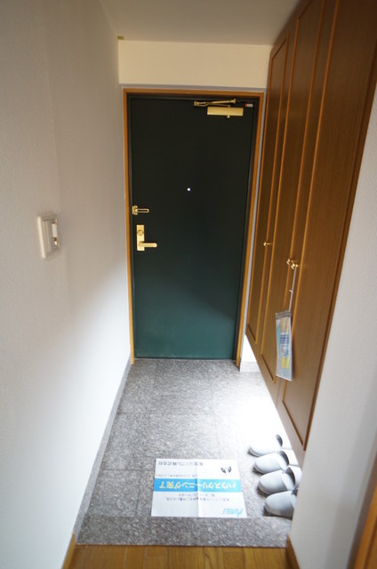 玄関　・２０１９年２月撮影