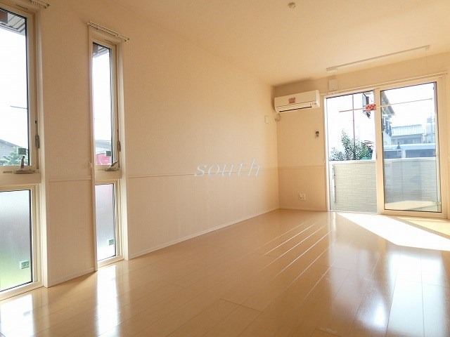 居室・リビング　洗練された清潔感漂う清楚な仕上がり