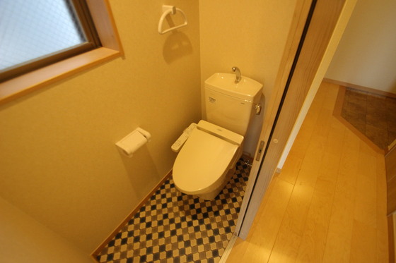 トイレ　※別部屋の写真です