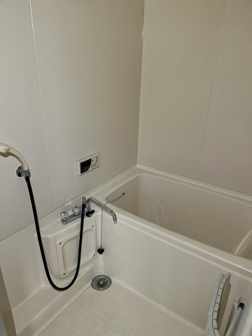 バス・シャワールーム　お風呂は追い焚き機能付き！いつでもあったかいお風呂に入れます