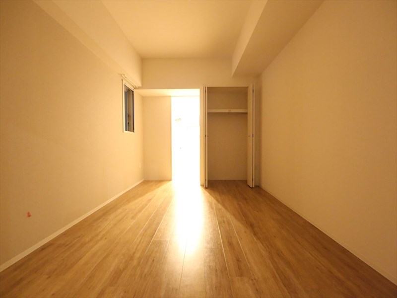 その他部屋・スペース　洋室9.4帖　クローゼット付（収納充実してます）