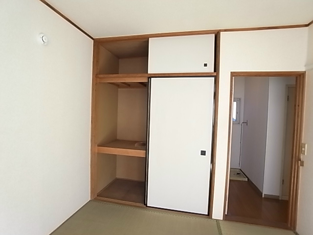 収納　同一物件別部屋写真