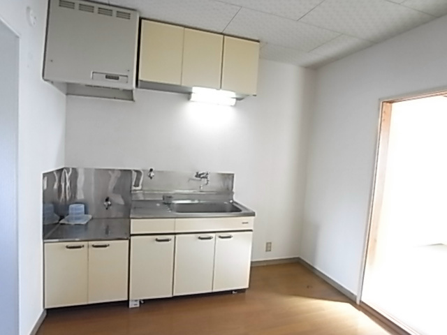 キッチン　同一物件別部屋写真