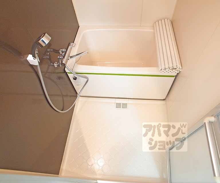 バス・シャワールーム　キレイです！