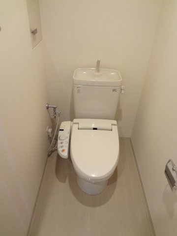 トイレ　居住中のため別部屋参考