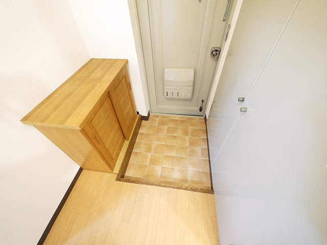 玄関　収納もある玄関です