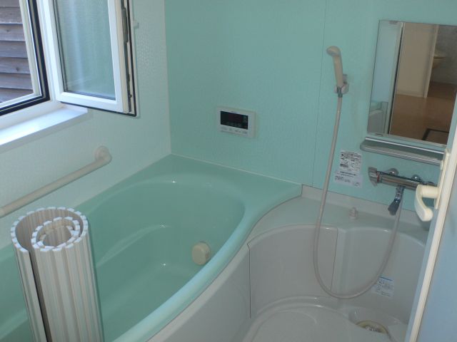 バス・シャワールーム　お風呂で日々の疲れを落としましょう