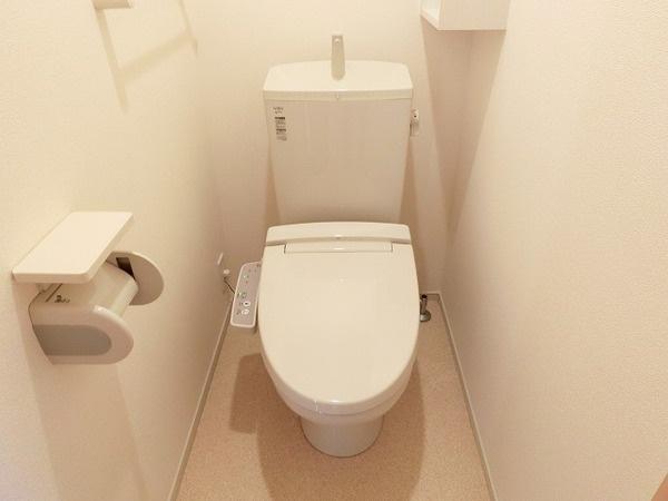 トイレ　ウォシュレット付きです！