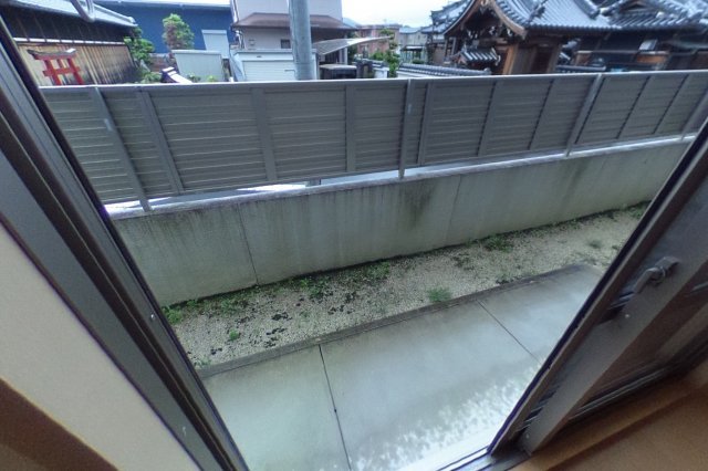 バルコニー　テラス