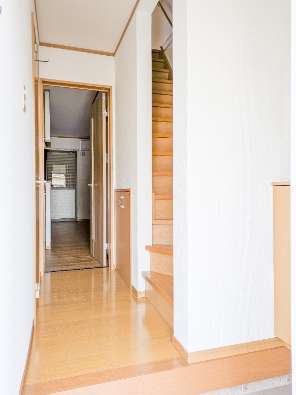 玄関　図面と現状に相違がある場合には現状を優先