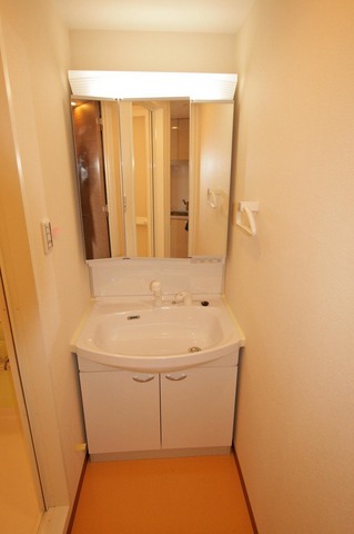 洗面設備　便利な独立洗面台