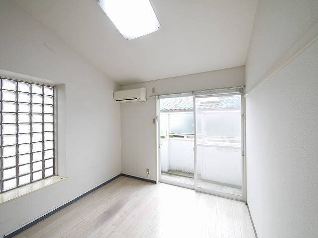 その他部屋・スペース　使い勝手のいい寝室です