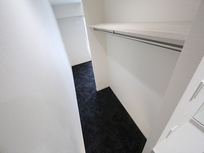 収納　ウォークインクローゼット（収納充実してます）