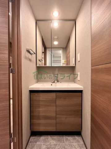 洗面設備　※参考写真です。似た間取りの別部屋になります。