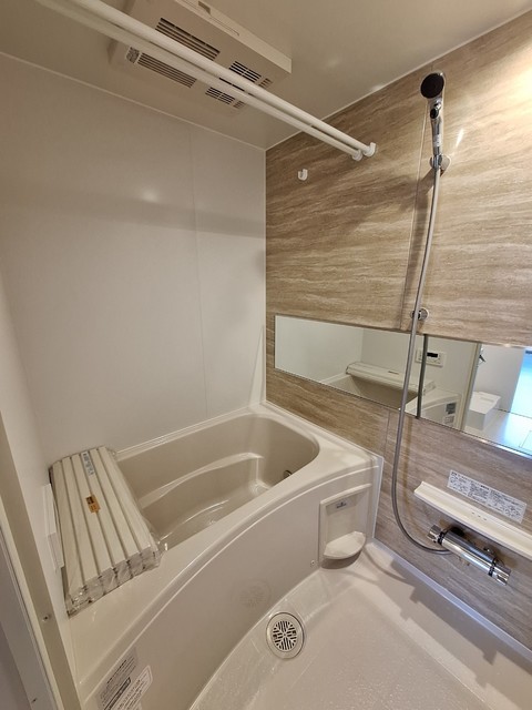 バス・シャワールーム　★浴室乾燥機付きバスルーム★