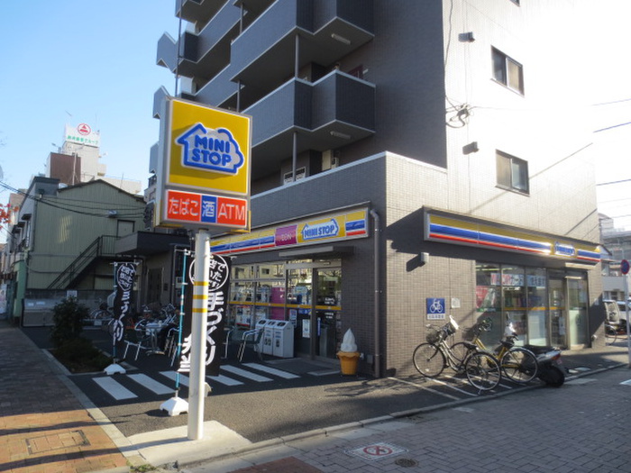 コンビニ　ミニストップ足立梅島店（コンビニ）まで56m