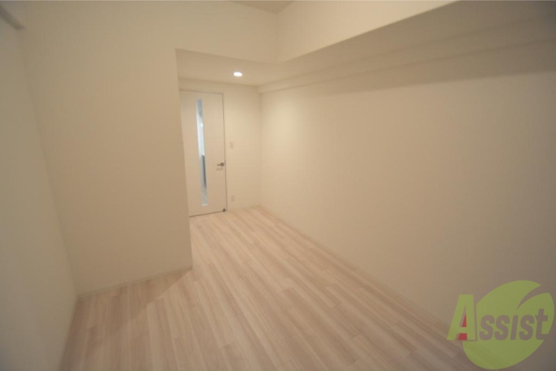 居室・リビング　フローリング貼りの綺麗な室内です