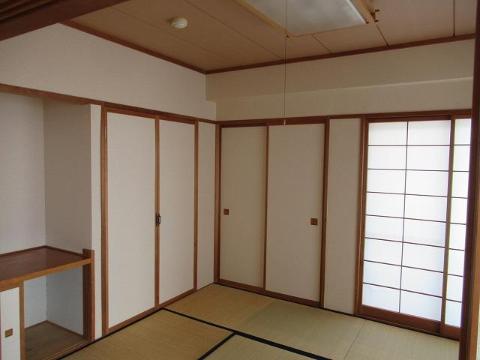 居室・リビング　室内