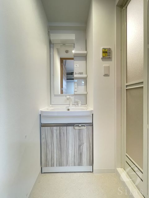 洗面設備　同仕様