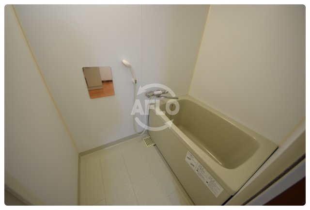 バス・シャワールーム　クイーンライフ東今里　風呂