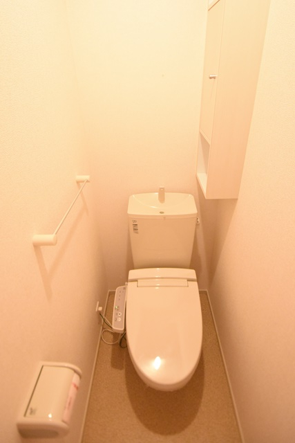 トイレ　温水洗浄便座付き☆