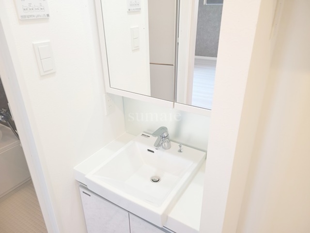 洗面設備　独立洗面台です☆