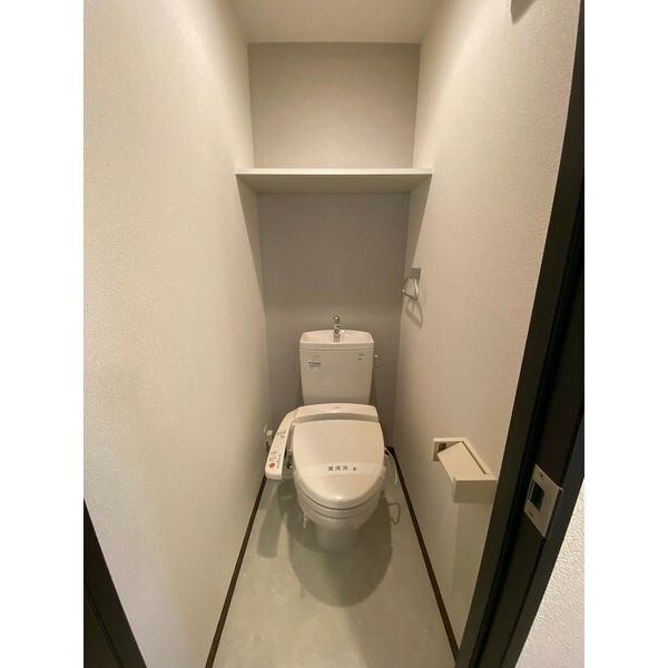 トイレ　反転タイプです