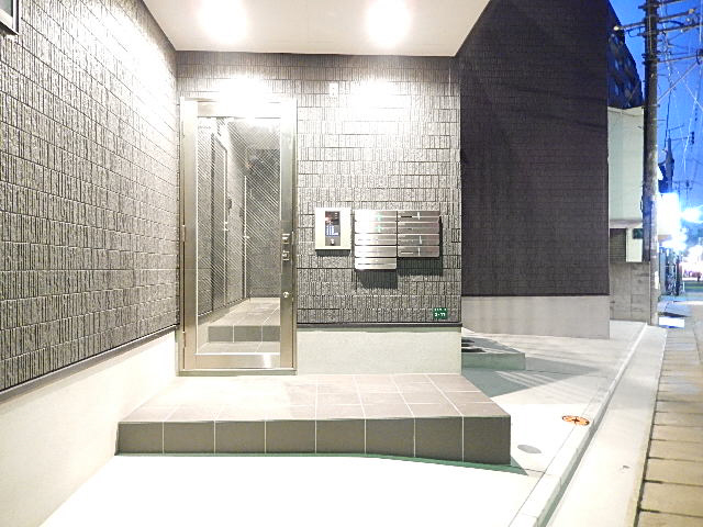 エントランス　同シリーズの画像参照